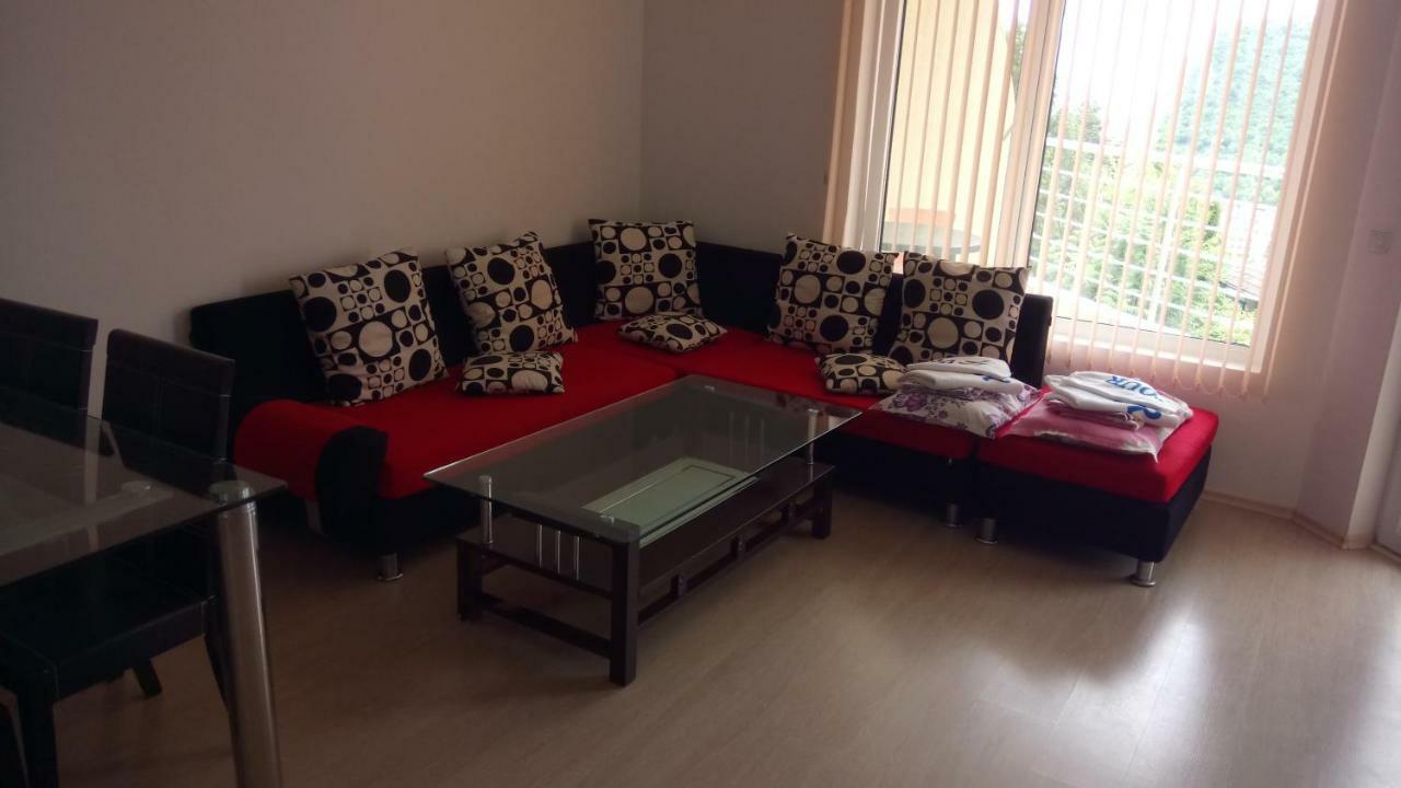 Marina Residence Complex Kavarna Luaran gambar